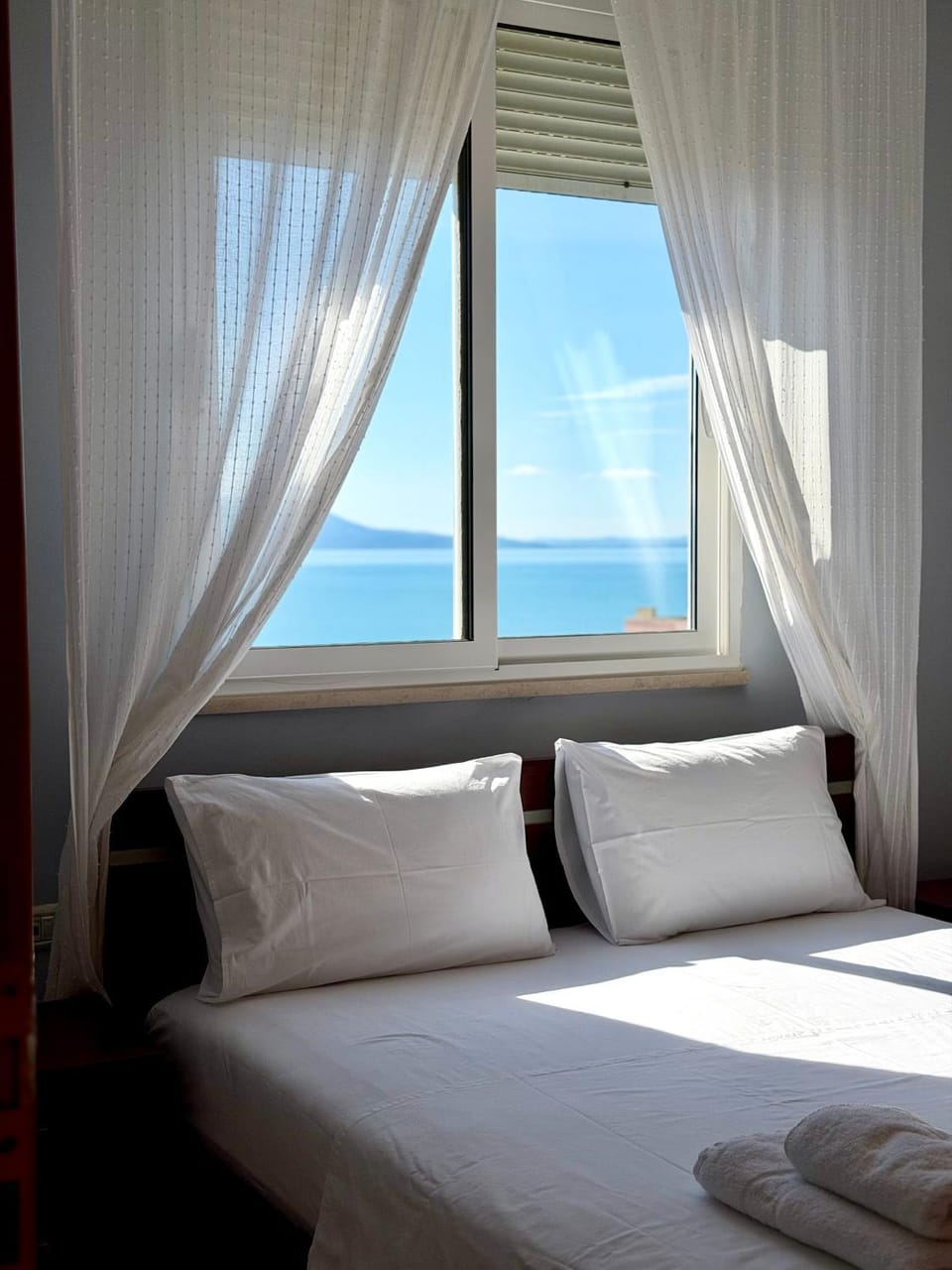 Bed, Natural landscape, Photo of the whole room, Bedroom, Sea view, towels