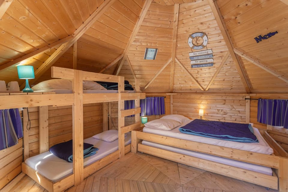 Property building, Living room, Bedroom