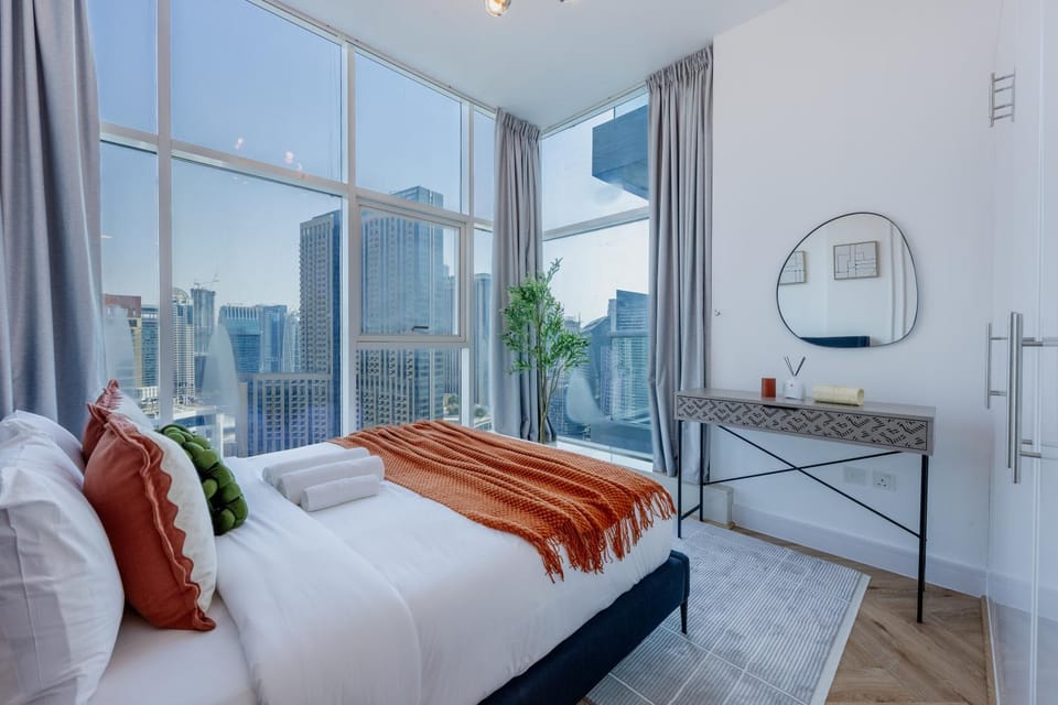 Waterfront Serenity in Dubai Marina Apartment in Dubai