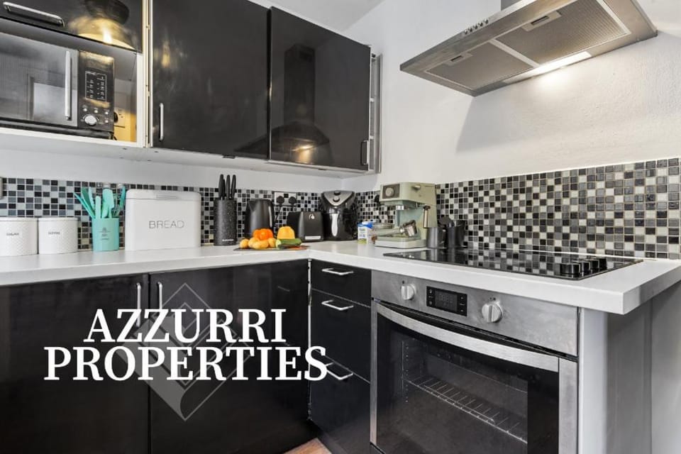 Monthly Stays at Tyndal Court By Azzurri Properties Short Lets & Serviced Accommodation Brighton, Relocations Apartment in London Borough of Lewisham
