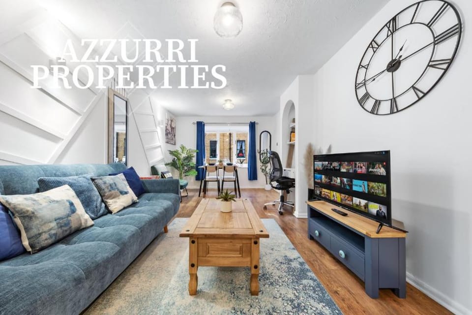 Monthly Stays at Tyndal Court By Azzurri Properties Short Lets & Serviced Accommodation Brighton, Relocations Apartment in London Borough of Lewisham