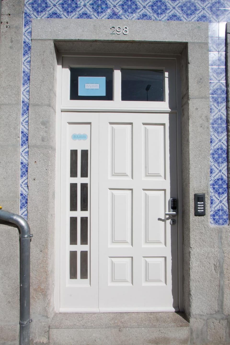 Facade/entrance, Internal: Not applicable to any particular room