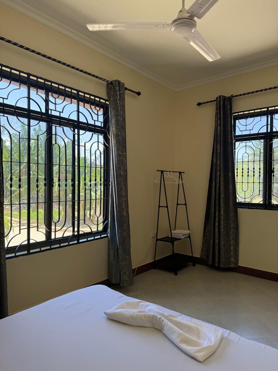 Bedroom, Garden view, towels