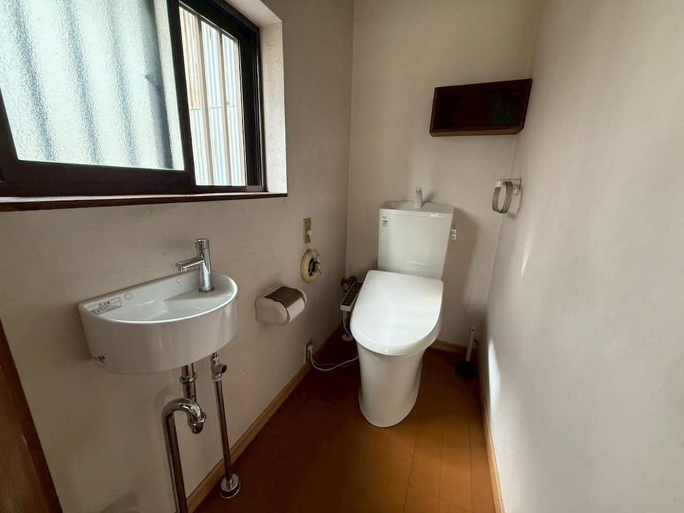 桑名のお宿三栄町 桑名駅徒歩圏 ナガシマスパーランド なばなの里 近郊一軒家 Apartment in Aichi Prefecture