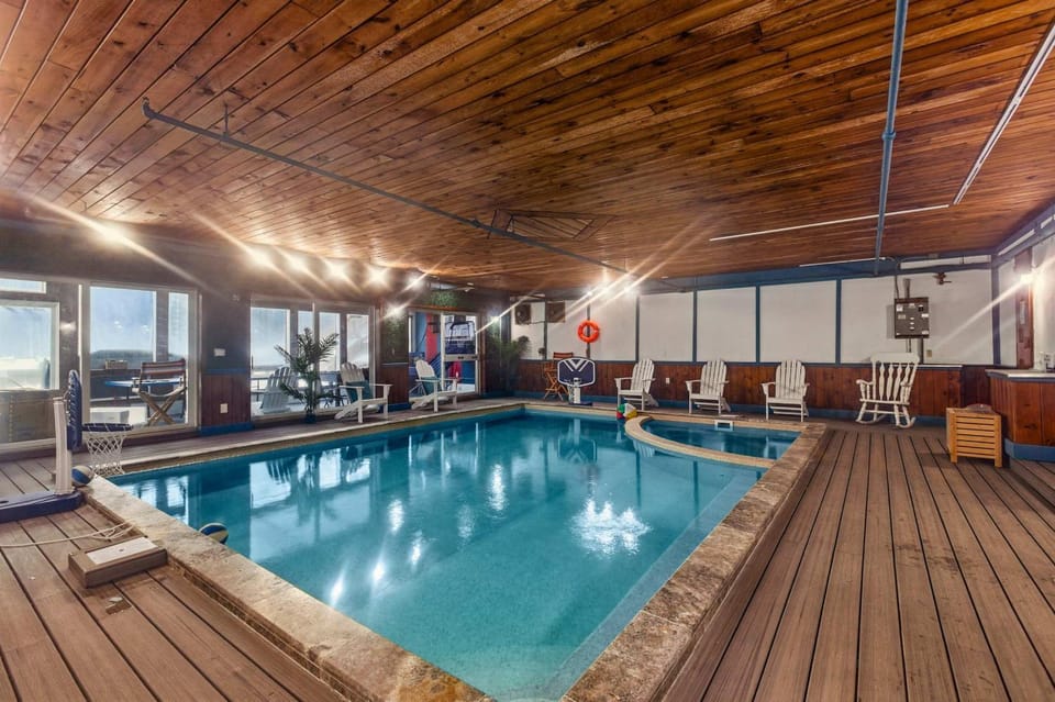 The Mahogany House near Mt Snow Hot Tub Pool Villa in West Dover