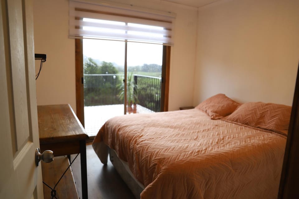 Photo of the whole room, Landmark view, River view