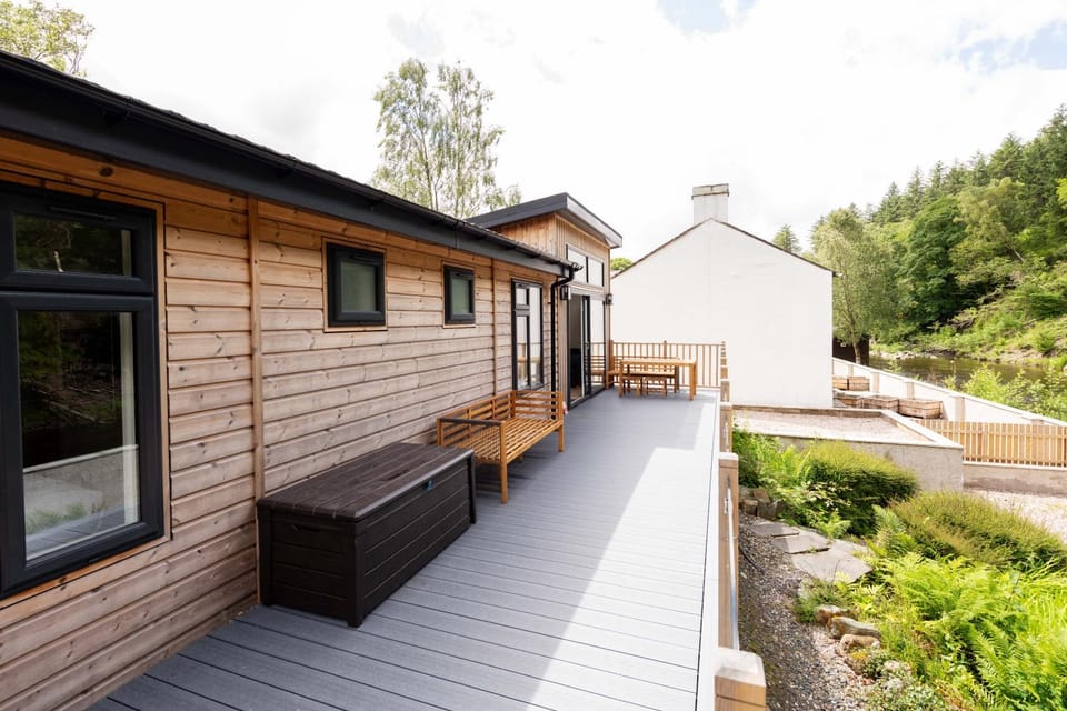 Great Gable Riverside Luxury Lodge Chalet in Keswick