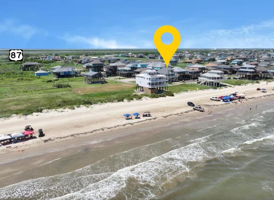 Blue Anchor House in Bolivar Peninsula