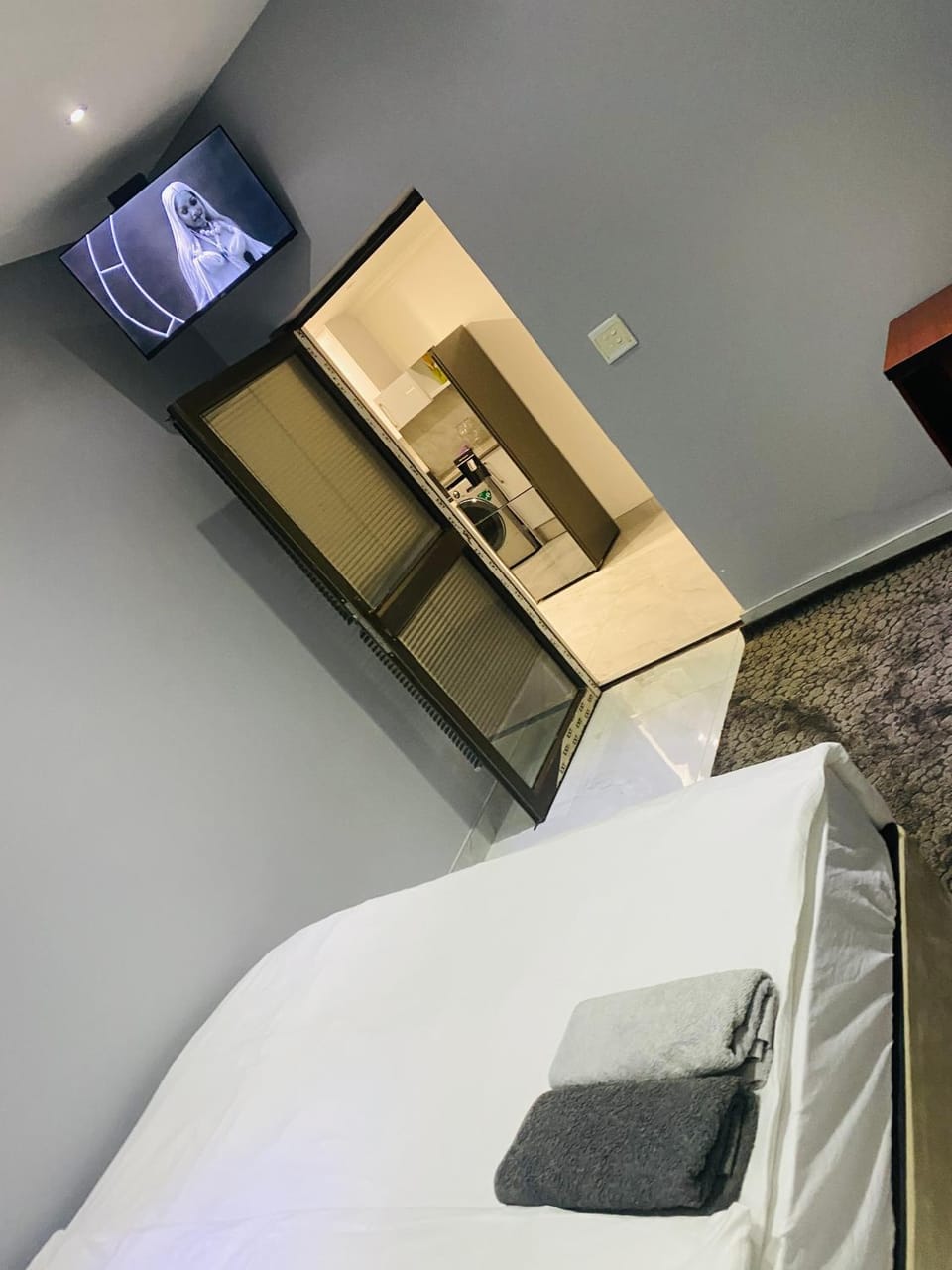 Bed, TV and multimedia, Kitchen or kitchenette, Bedroom, wardrobe