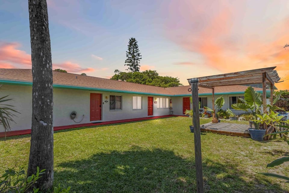 Cocoa Beach/Cape Canaveral Resort: Pool Opens July Apartment in Cape Canaveral