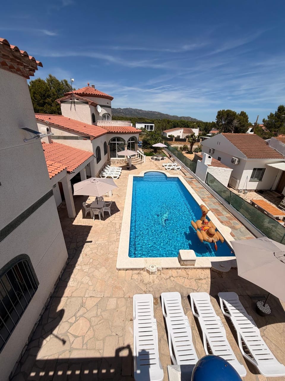 Property building, Swimming pool