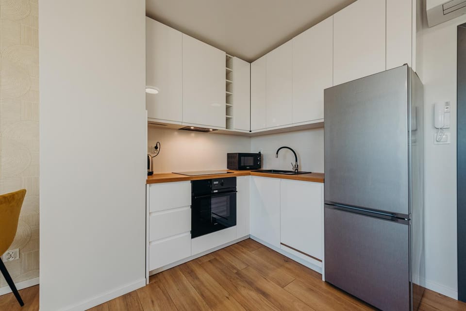 Kitchen or kitchenette, dishwasher