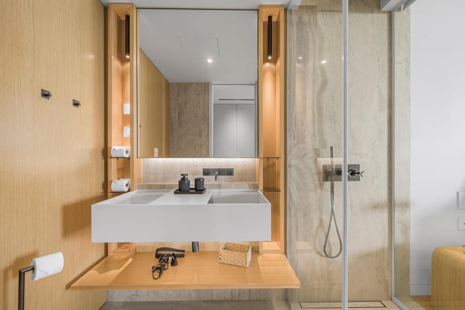 Shower, Bathroom, towels