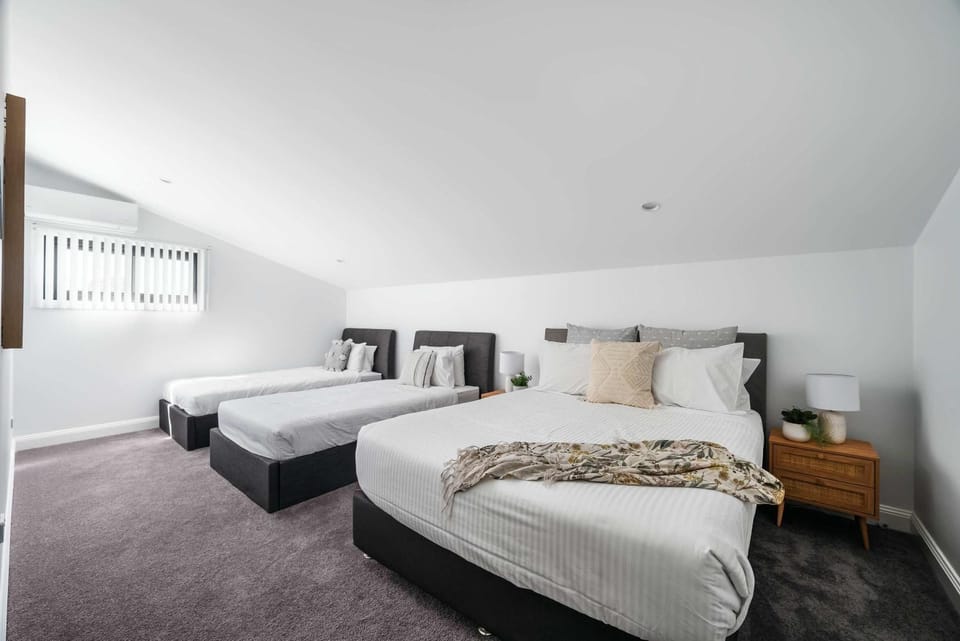 Homestead on Fennell - Fresh Eggs, Farm & BBQ Fun House in Lake Macquarie