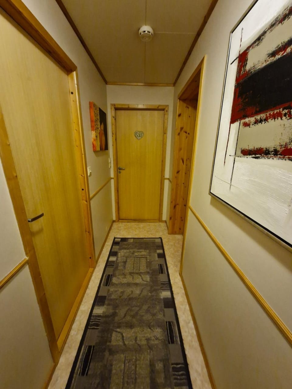 Rom med bad i Bardu Apartment in Norrbotten County, Sweden