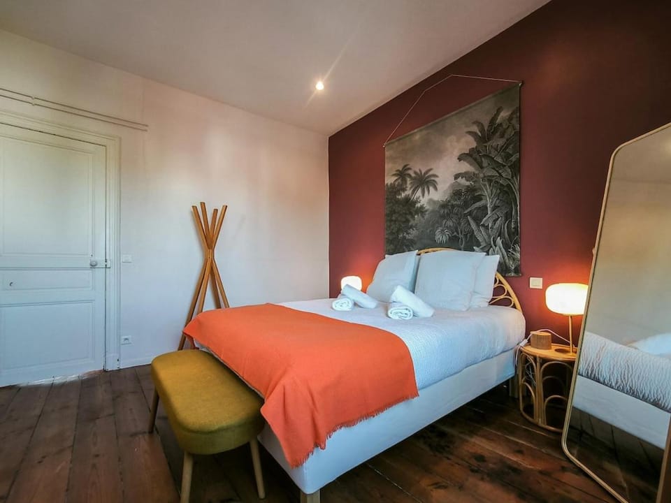 Beautiful accommodation-Spacious-Near Les Halles-2 people Apartment in Pau