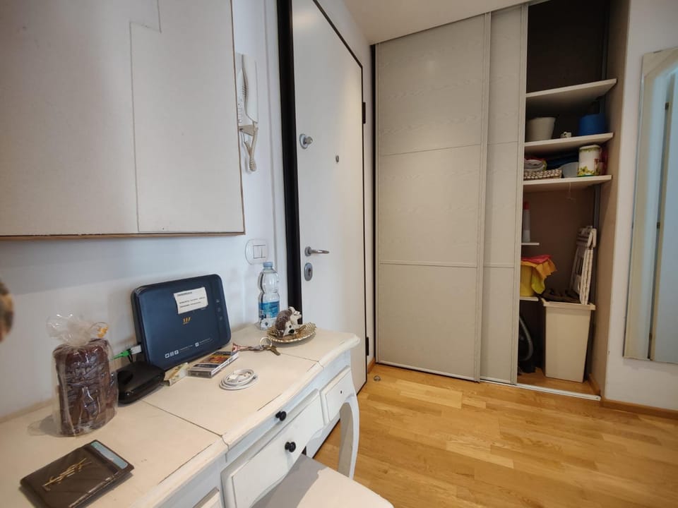 Casa MaClo 55sqm Cozy 2 Bdr Central station Area Apartment in Milan