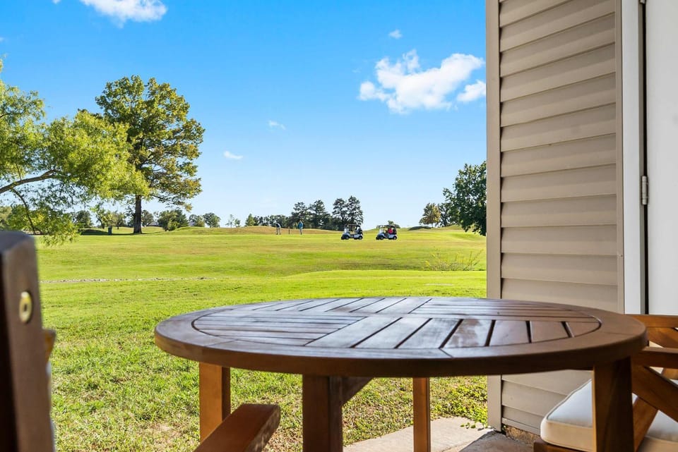 Stay & Play Branson Basecamp House in Ozark Mountains