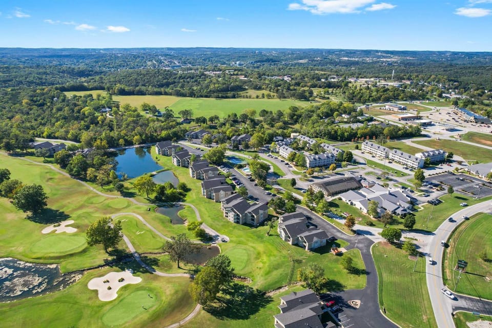 Stay & Play Branson Basecamp House in Ozark Mountains