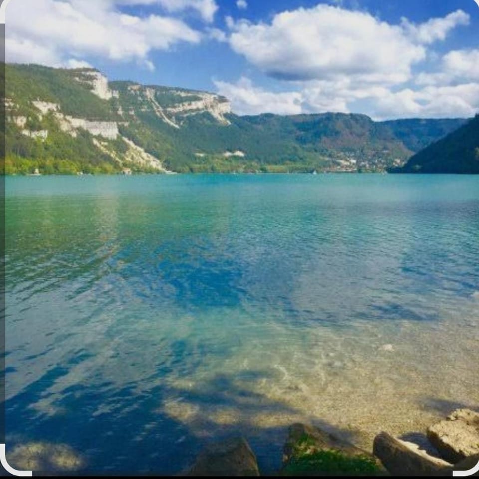 Nearby landmark, Day, Natural landscape, Lake view