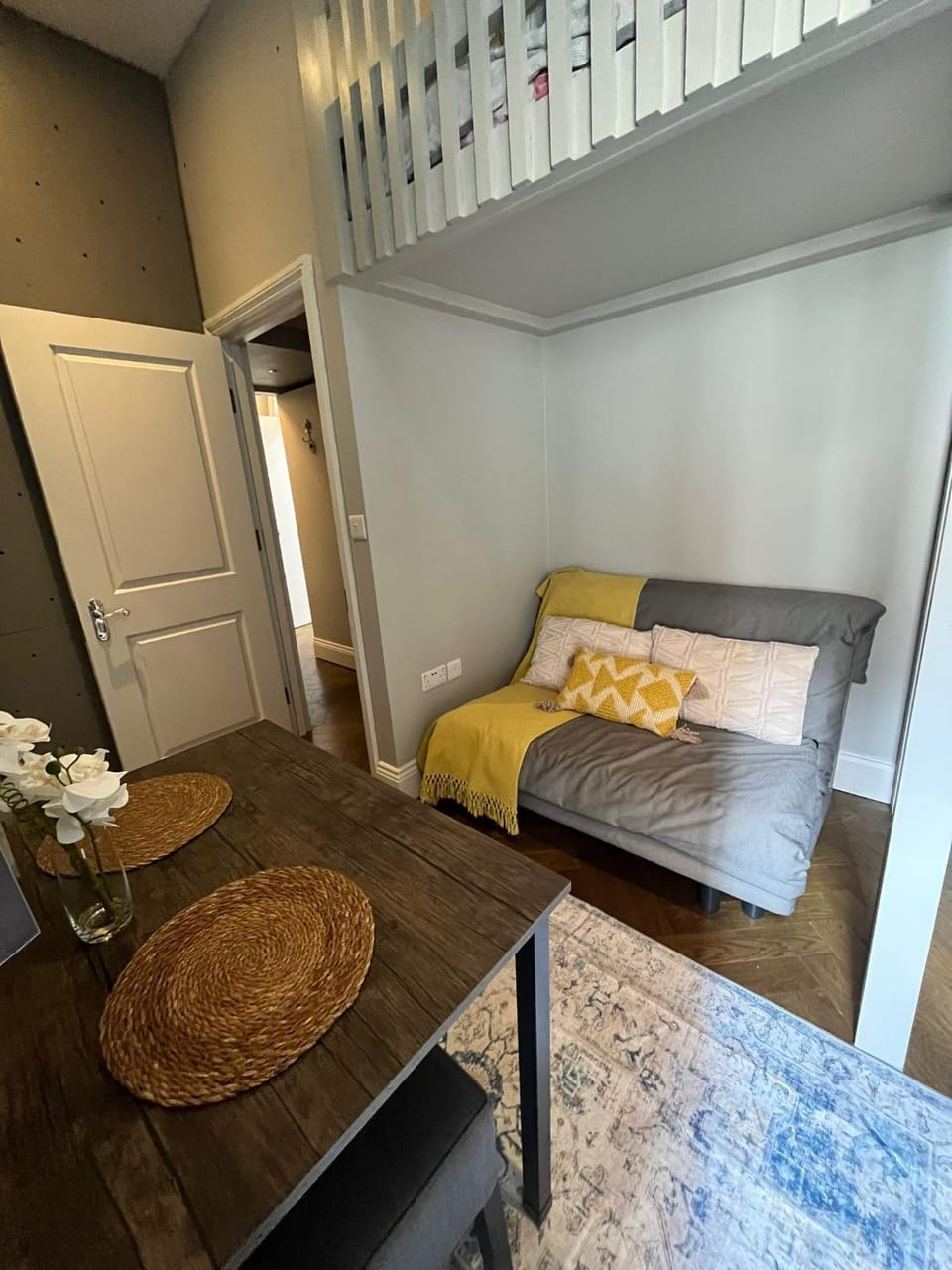 Seating area