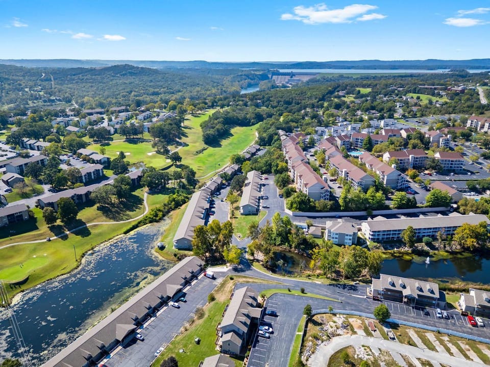 Skyview Getaway - 2BDR for 4 House in Branson