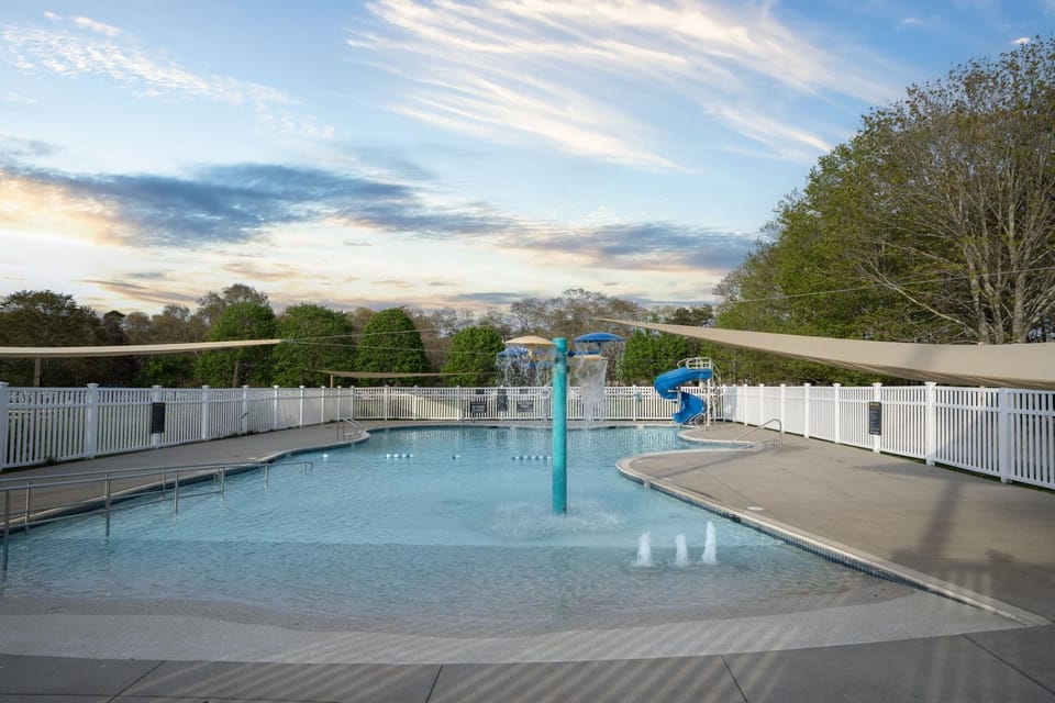 LakeView Private Beach Firepit Pool access Campground/ 
RV Resort in Sandwich