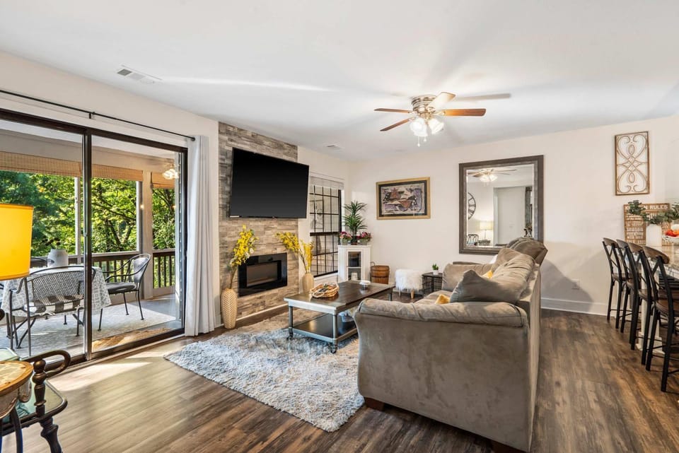 Cute Comfy & Cozy - For 6 House in Branson