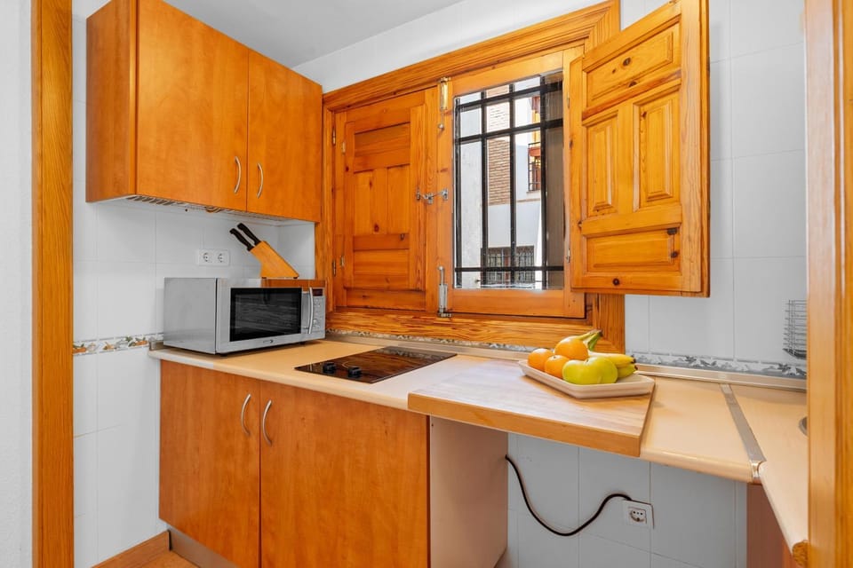 Cozy apartment in the old town - center Apartment in Granada