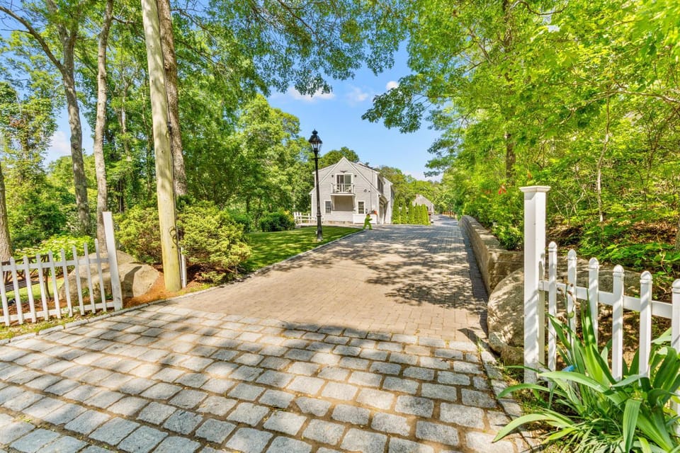 Family Escape Luxury Retreat with Heated Pool&Firepit House in Barnstable