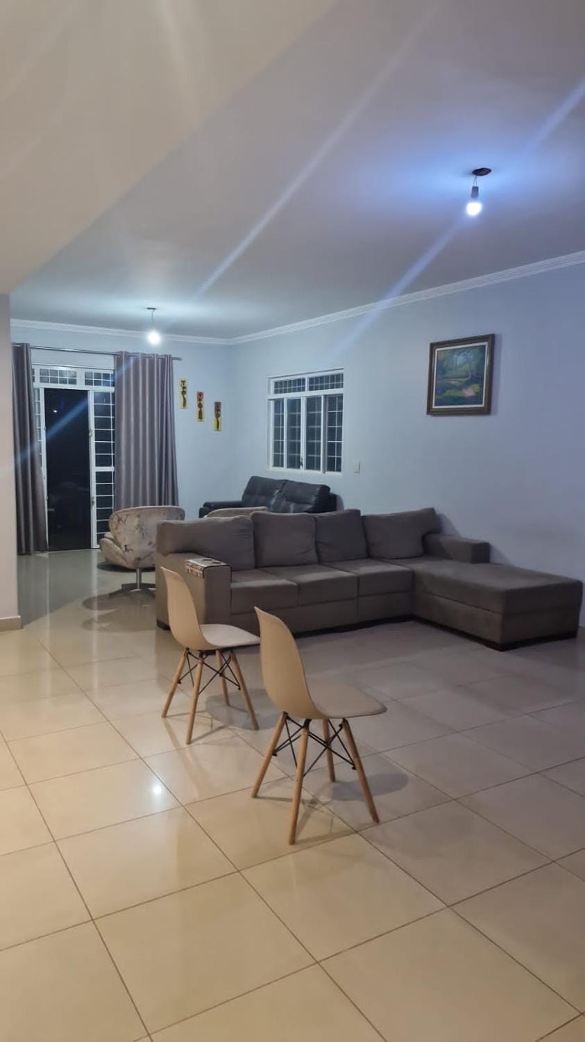 Casa da Rosa House in Goiania