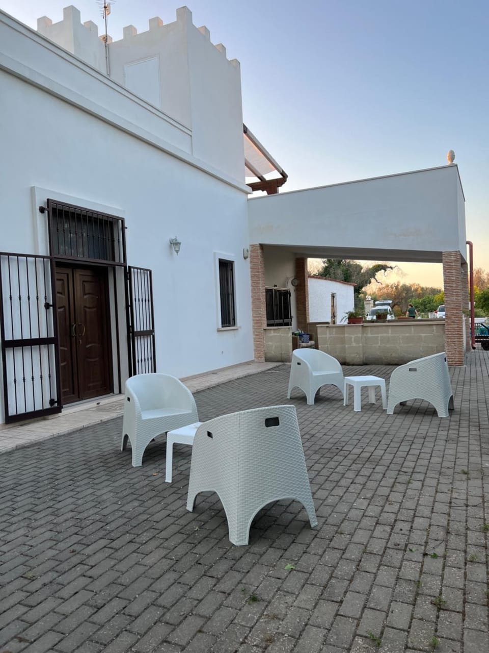 Property building, Patio, Day