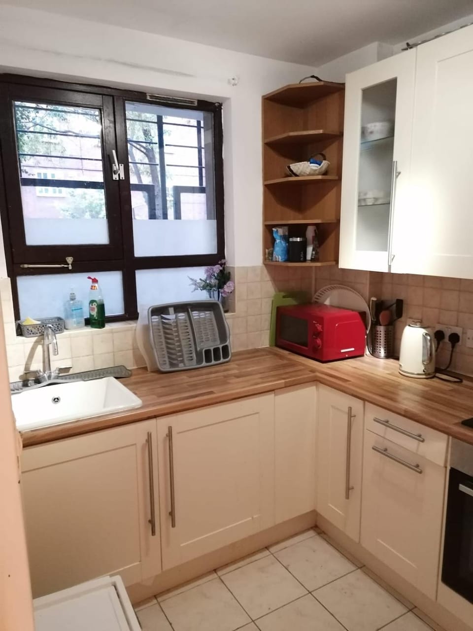 4 Bedroom Private Suite Apartment in London Borough of Islington