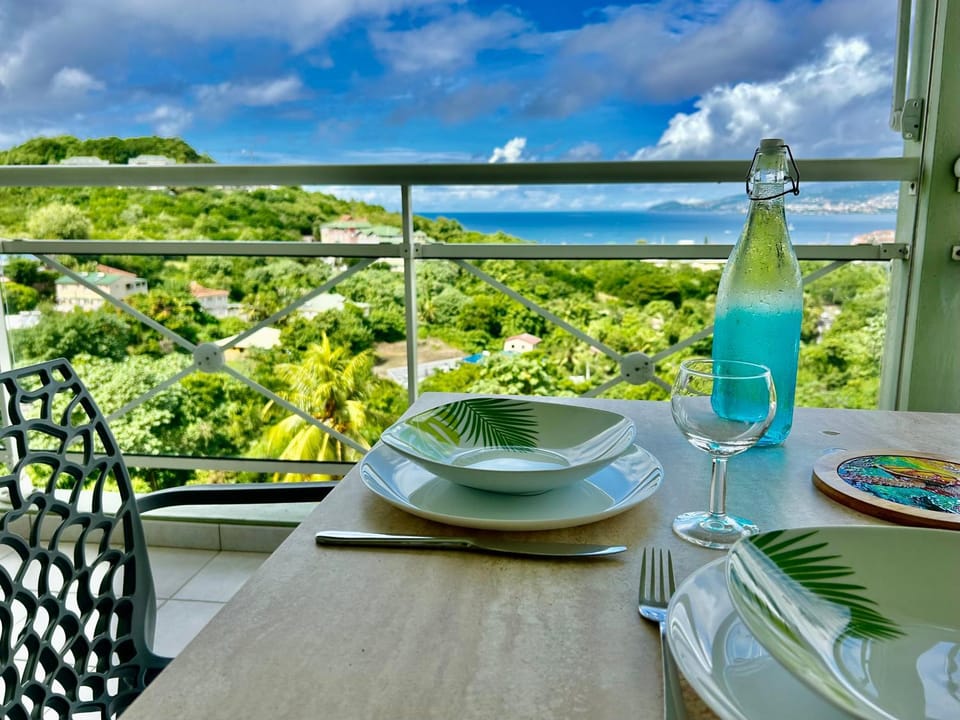 Dining area, Garden view, Mountain view, Sea view