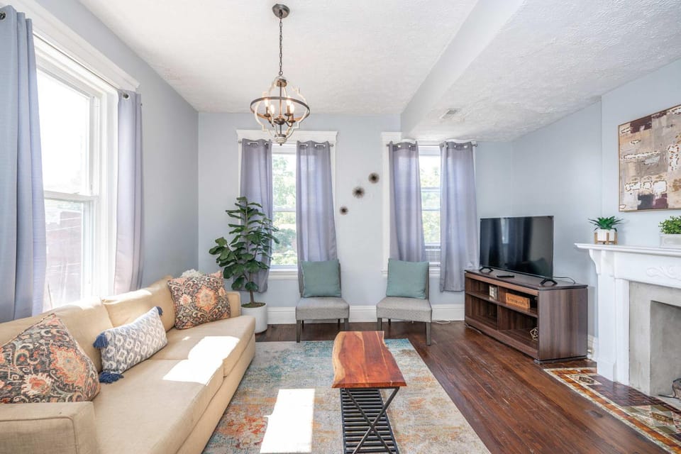 Queen City Suites - For 7 House in Over The Rhine