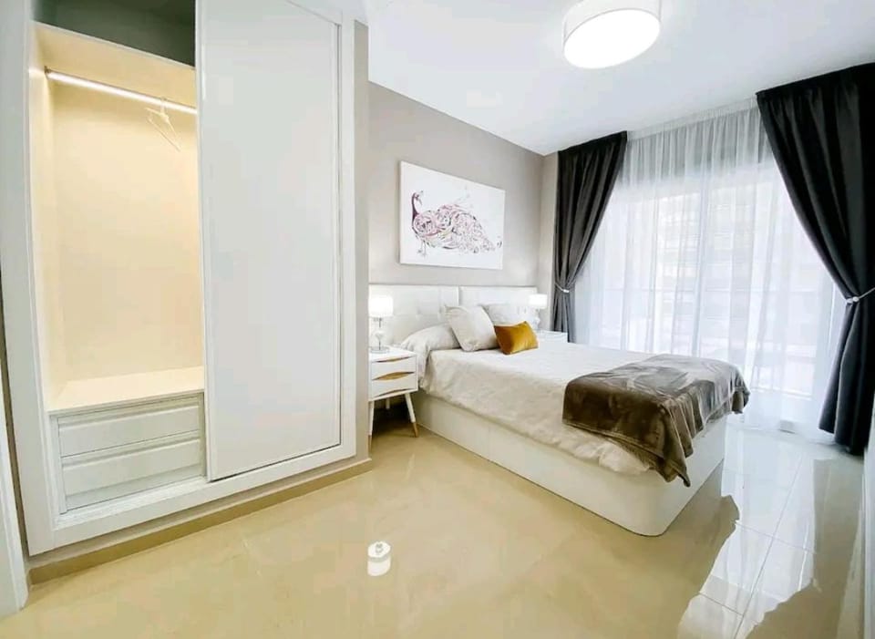 Photo of the whole room, Bedroom