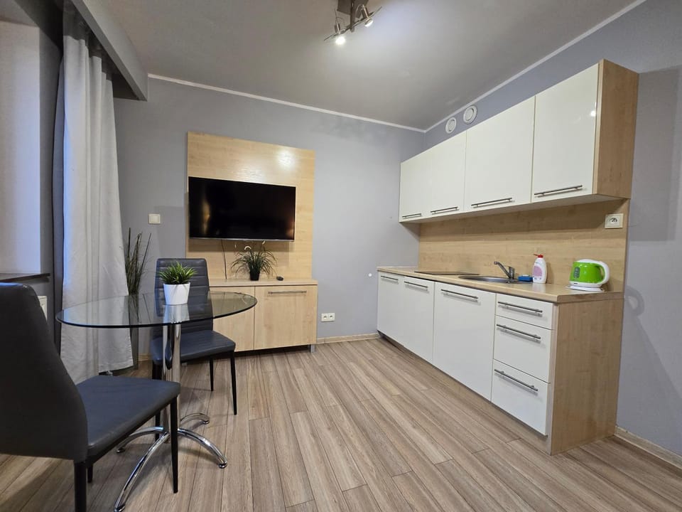 TV and multimedia, Kitchen or kitchenette, stove