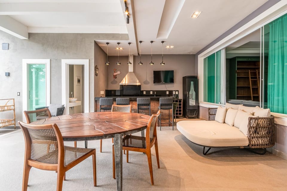 BBQ facilities, Dining area