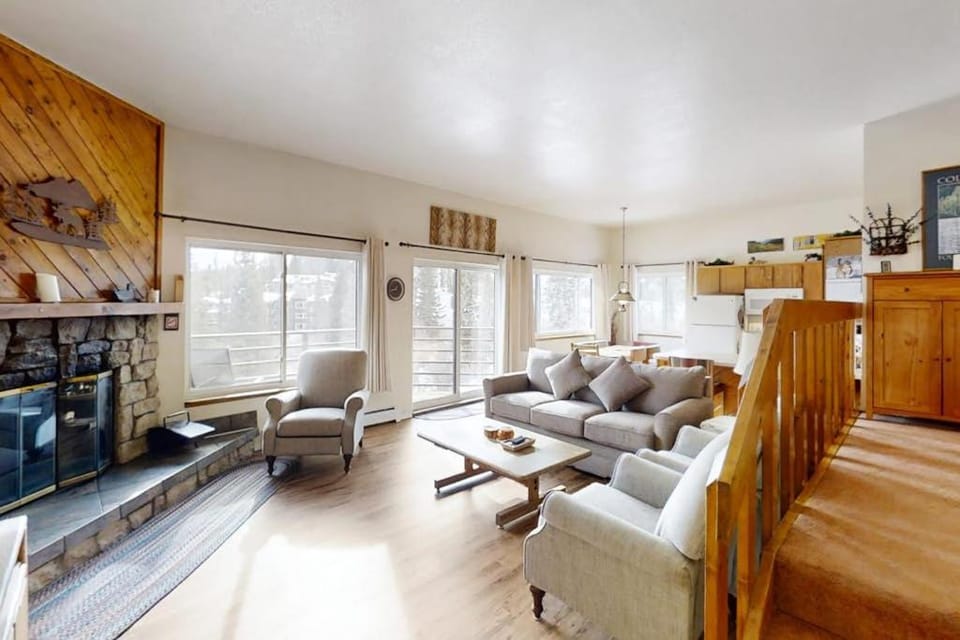 Buffalo Ridge C101 Apartment in Wildernest