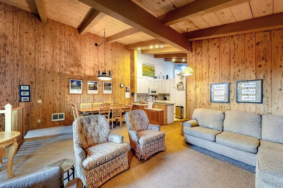Chateau Sans Nom 9 Apartment in Mammoth Lakes