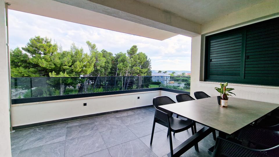 Balcony/Terrace, Dining area
