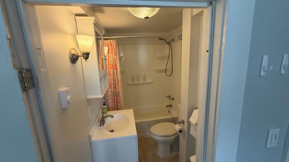 Bathroom, Bath