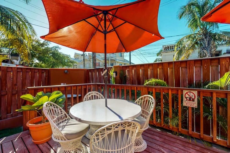 Sunrise King Suite at Hummingbird Home Suites Gold Standard Certified Apartment in San Pedro