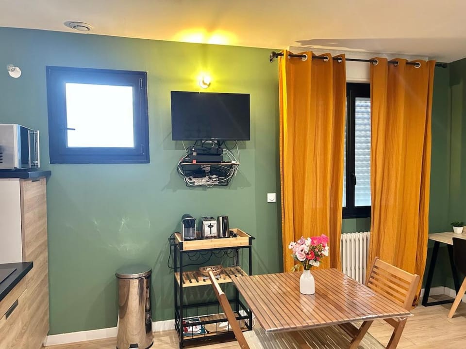 Studio centre Ville Lorient 3 4pers tout équipé Apartment in Lorient