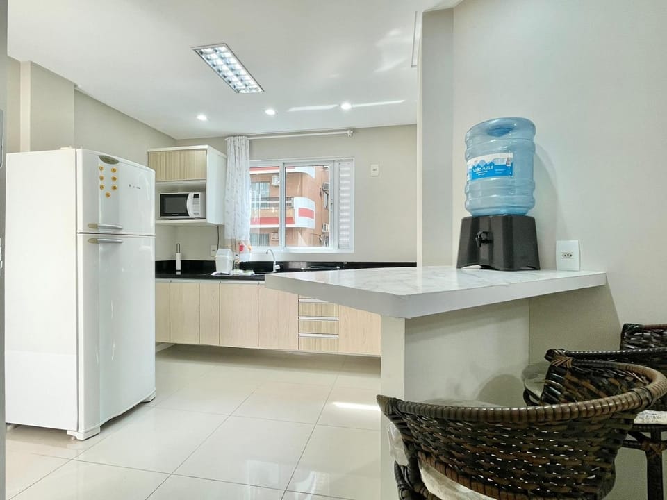 271 Street, Ocean Block, 3 suites, Itapema, Meia Praia, AT004 Apartment in Porto Belo