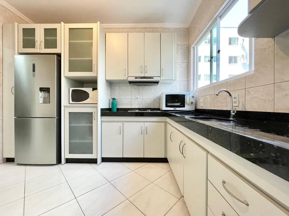 264 Street Itapema 3 Bedrooms with Air Conditioning 150m from the Sea AT006 Apartment in Porto Belo