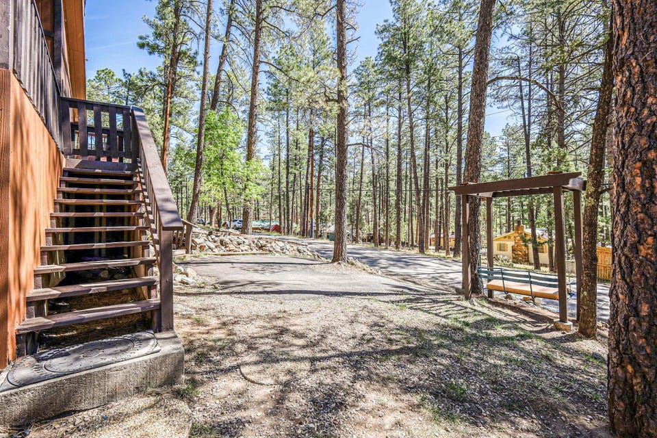 Three Bears Cabin Cabin in Ruidoso
