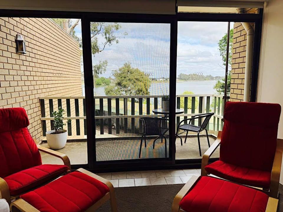 On the Lake Nagambie -U4 Apartment in Nagambie