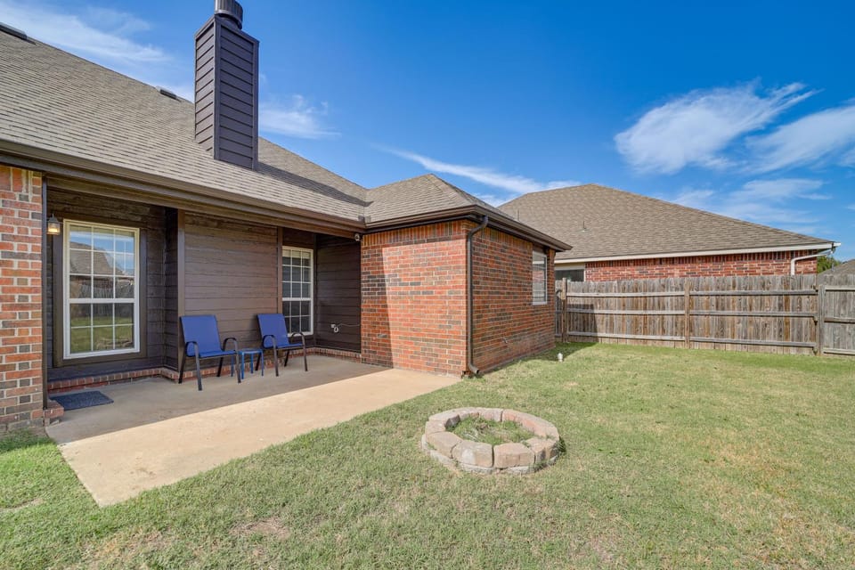 Pool Access: Newly Remodeled House in Broken Arrow House in Broken Arrow