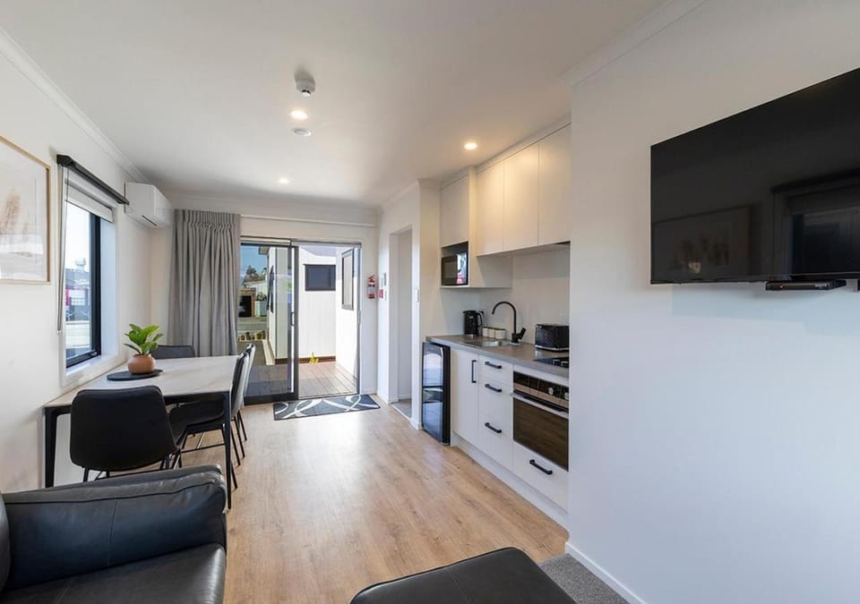 Kitchen or kitchenette, Living room, Dining area